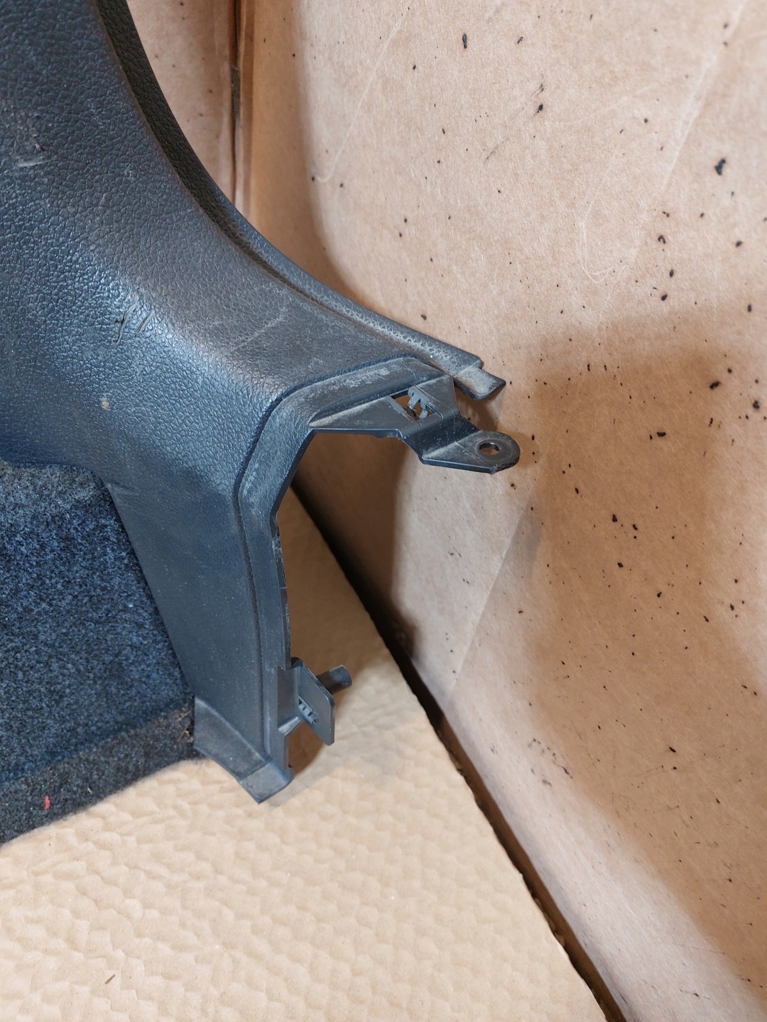 boot upholstery right VW TIGUAN and