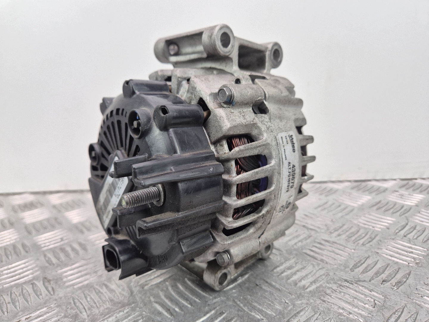 Mercedes 271860 E200 CGI W212 1.8 Alternator A0009067902