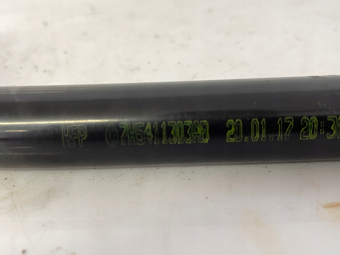 VW Transporter T6 bar front 7H5411303AB