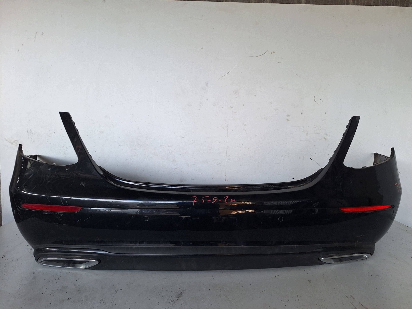 MERCEDES E-class W213 sedan 16-20 bumper rear part + PDC