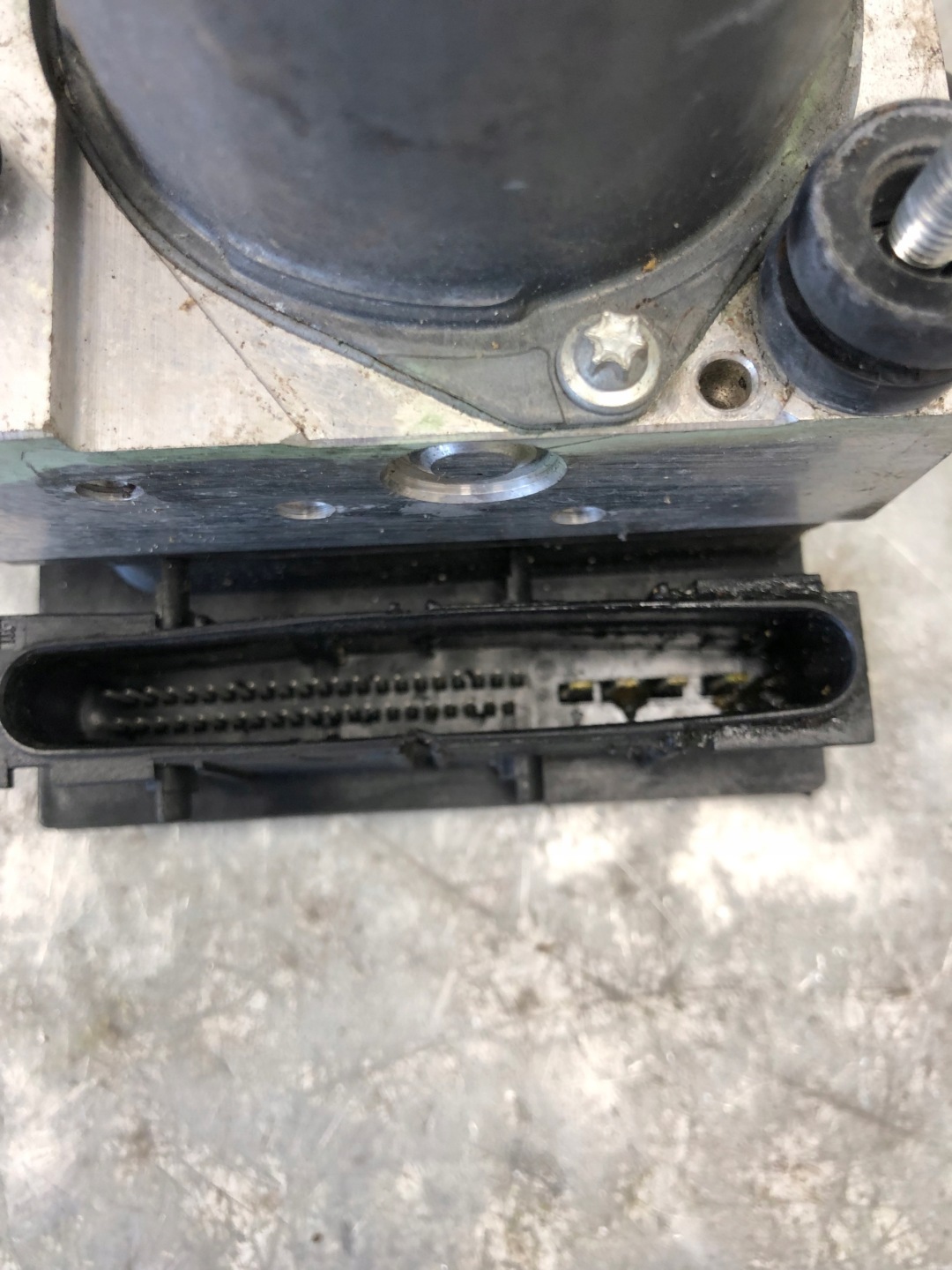 pompa ABS CITROEN C4 e 9649988180