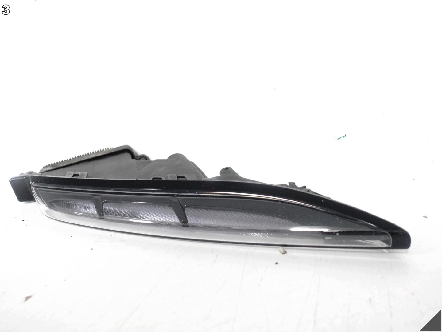 PORSCHE MACAN and 95B LIFT 19- light LED DRL indicator W bumper front R