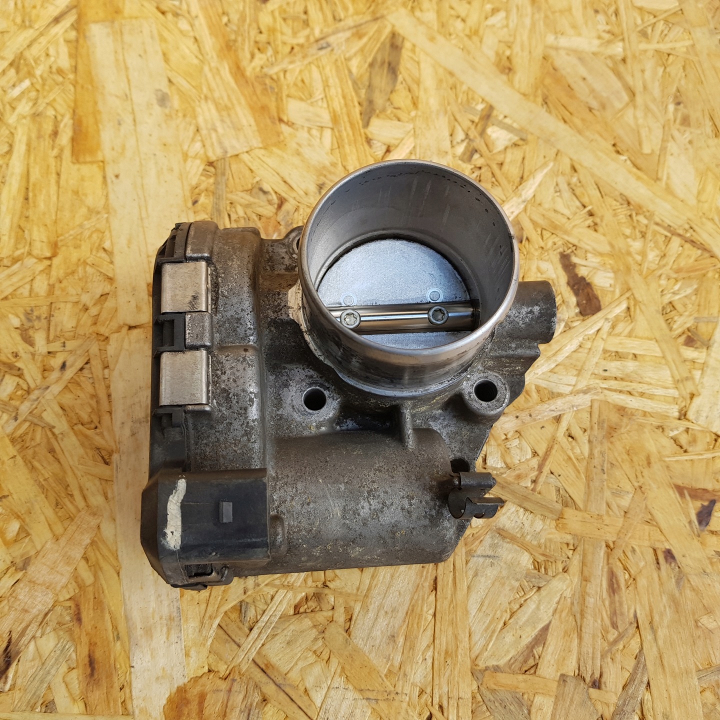 PRZEPUSTNISA 1.6 16V FORD VOLVO 7S7G9F991CA