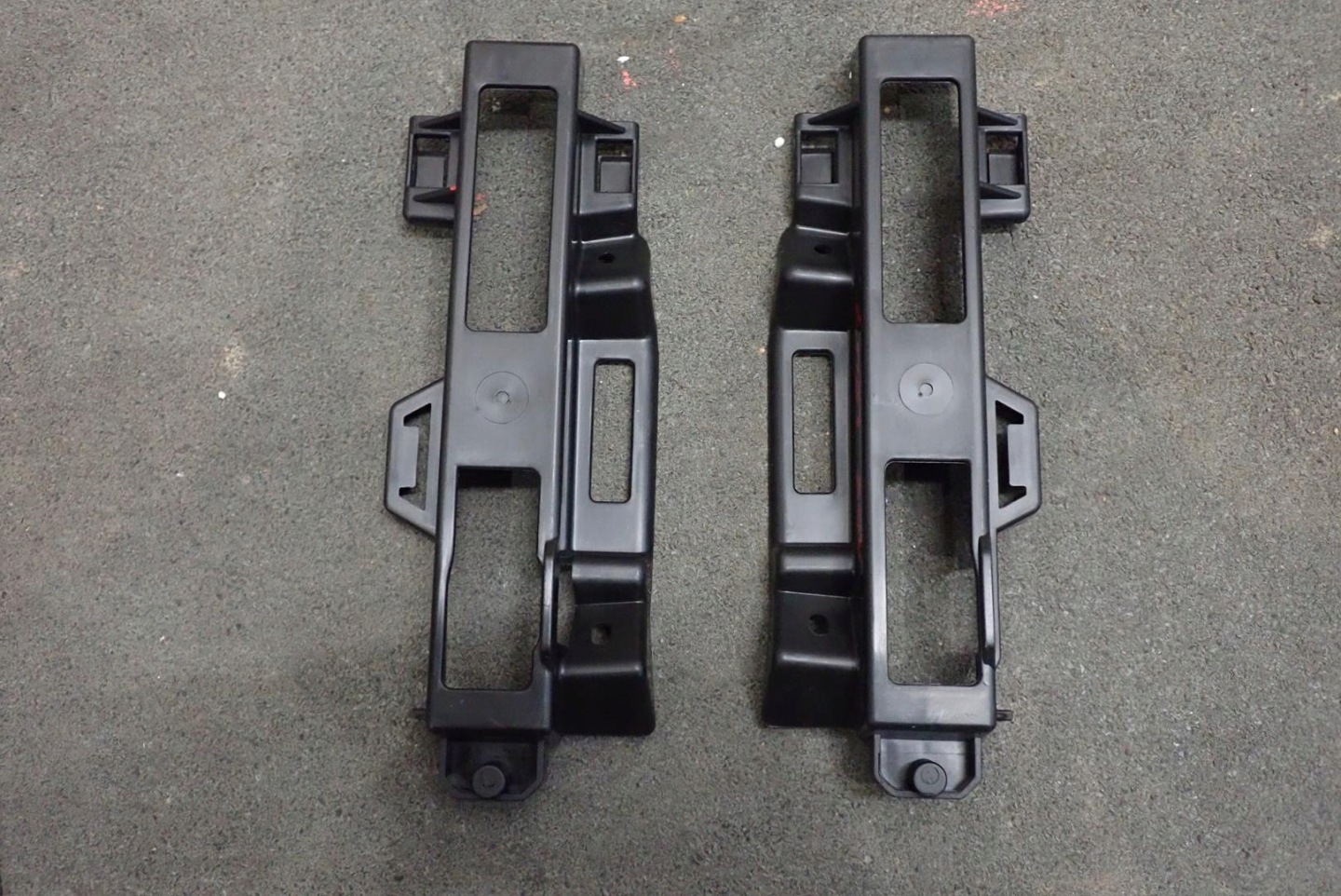 Koszyk Halter Leuchte led rechts links PEUGEOT 108 2014- 8143A-0H040