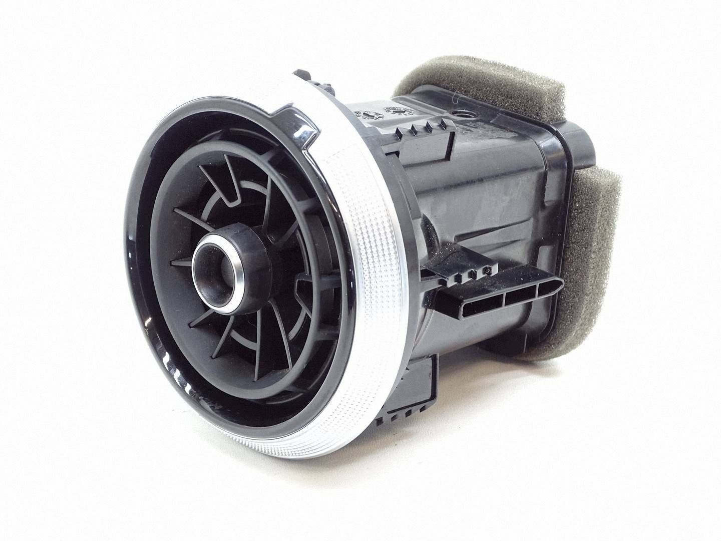 grid air conditioning devices of the dashboard consoles front front AUDI A3 S3 8V 81A820901B