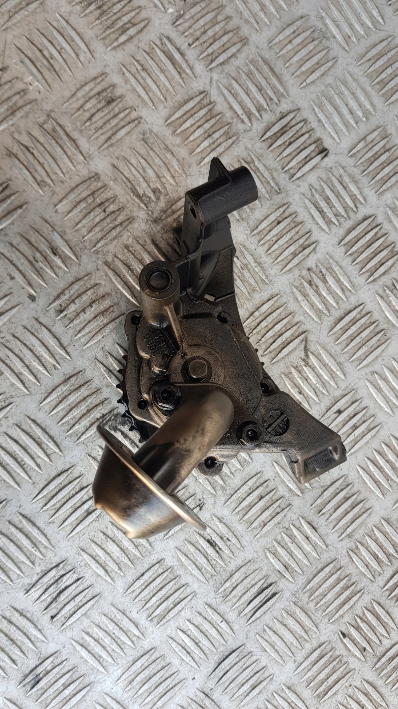 AUDI A4 B6 SUPERB PASSAT B5 1.9 TDI oil pump