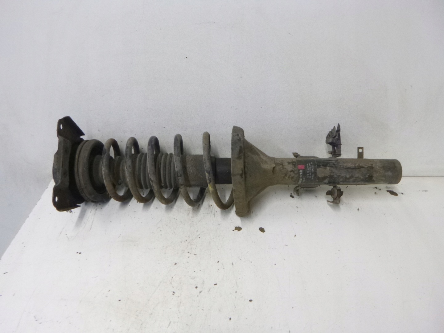 STOSSDÄMPFER HECK FORD MONDEO II 1.8 98R.