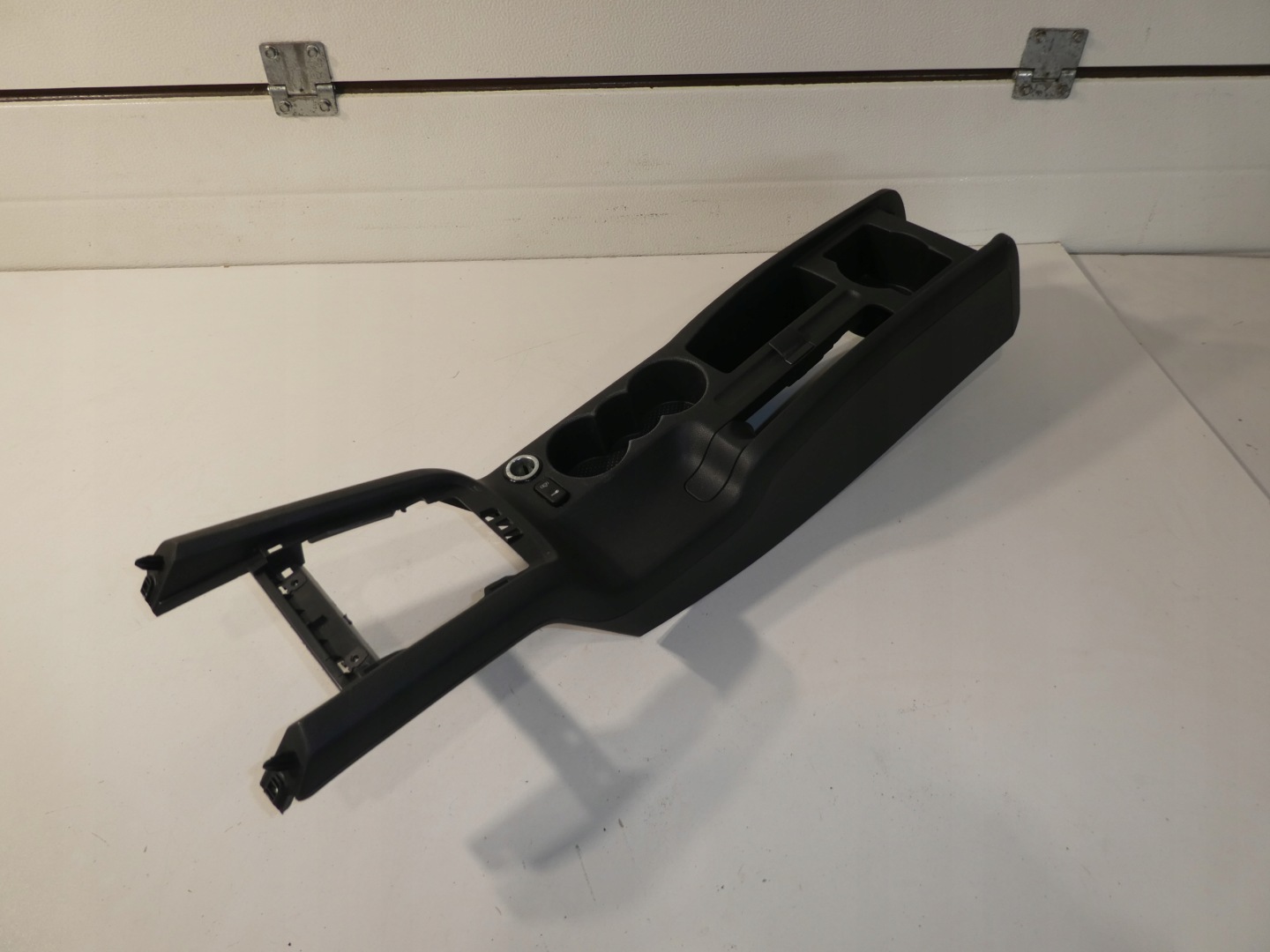 SKODA YETI LIFT TUNEL MITTE 1Z1863242