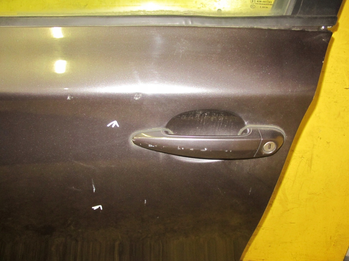BMW and 1 87 04- door left front front A22/7
