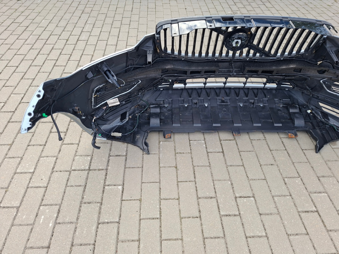 bumper front front complete PDC KAMERA VOLVO XC60 II INSCRIPTION 477-46