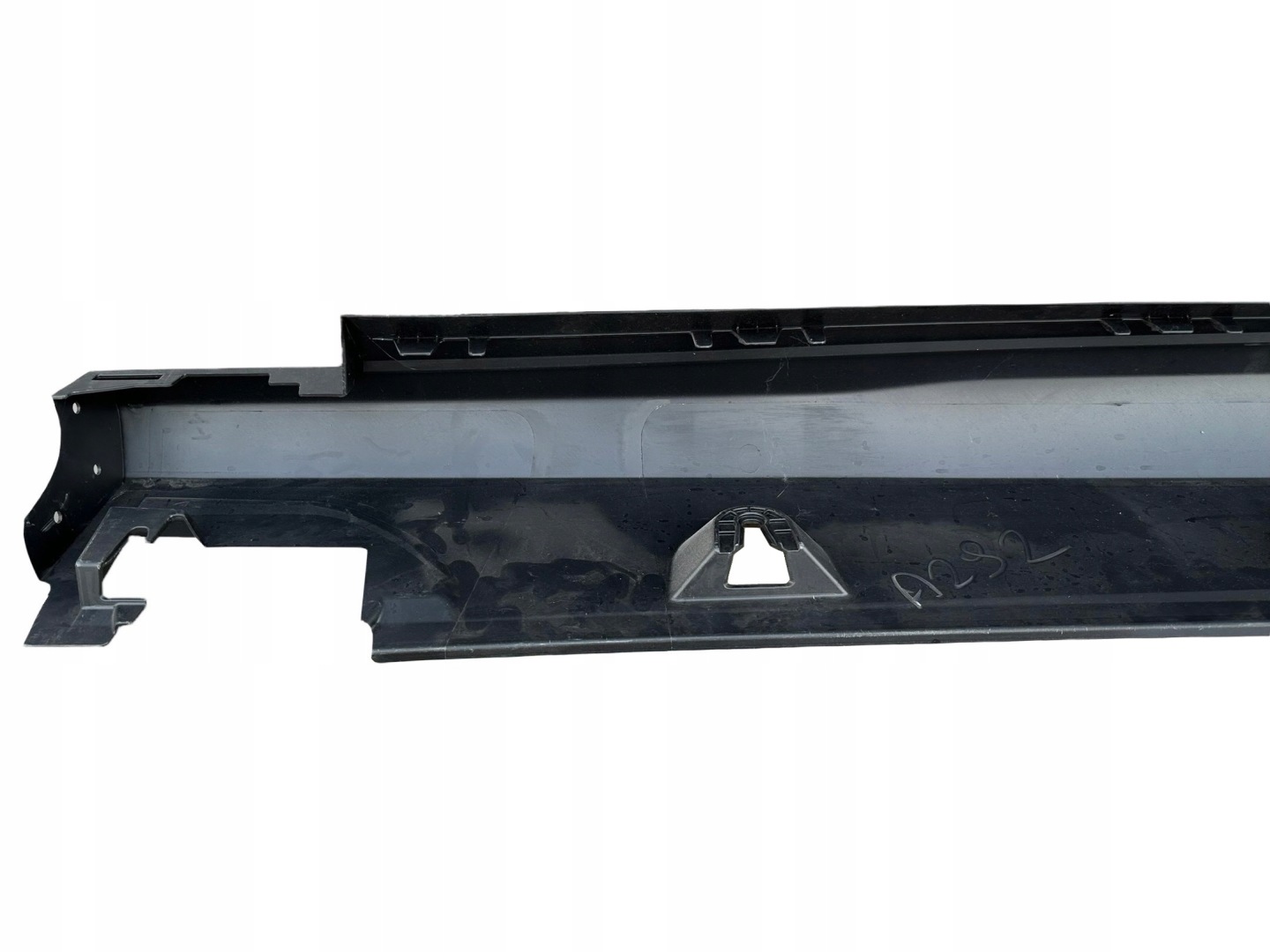 MERCEDES BENZ GLE moulding threshold RH A2926980254