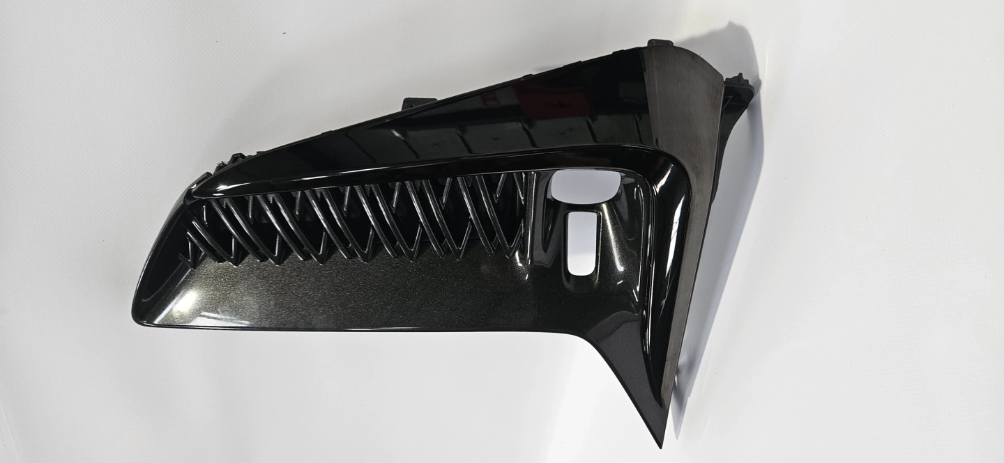 grid of a bumper left LEXUS UX F-SPORT F SPORT