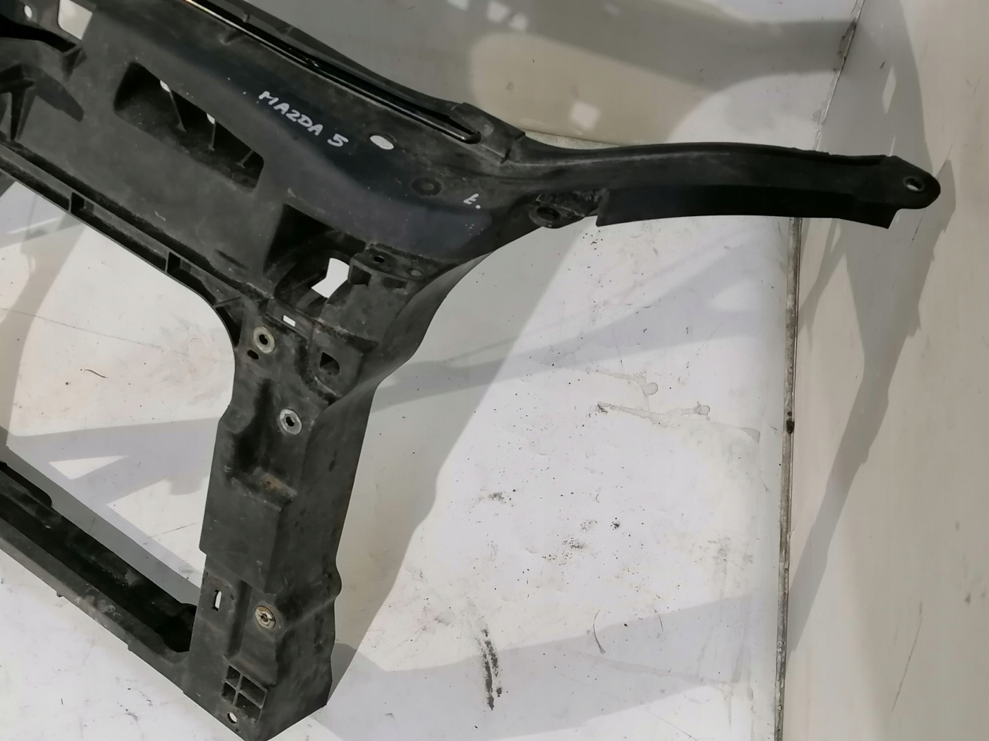 Mazda 5 and support panel for radiators pillar