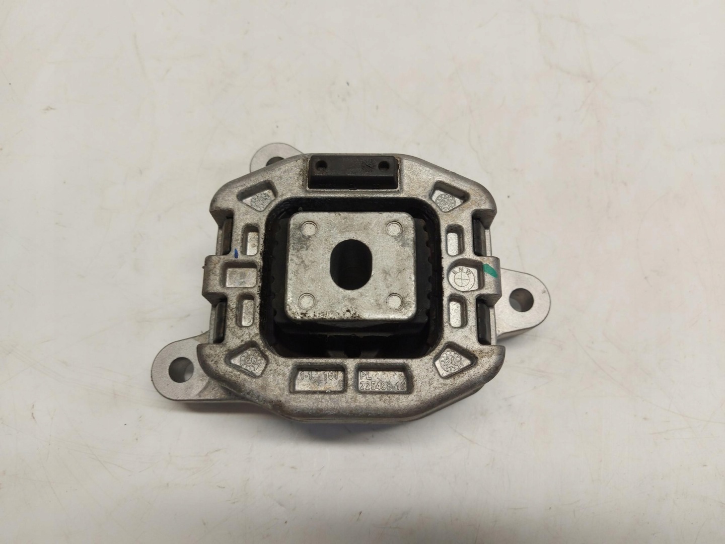 BMW iX1 X1 U11 engine mount left front 9894729