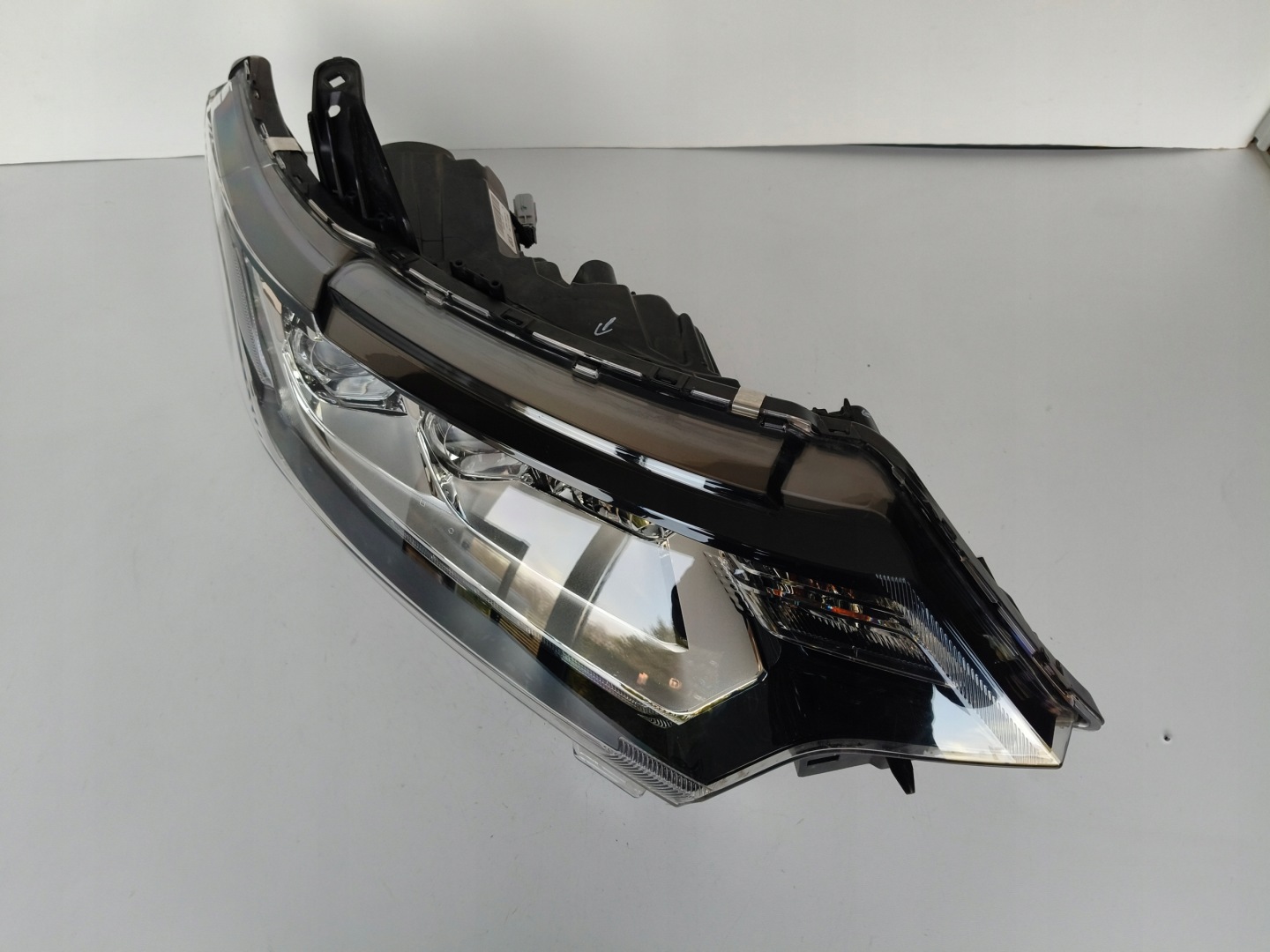 light right REFLEKTOR MITSUBISHI OUTLANDER III 15- LIFT FULL LED