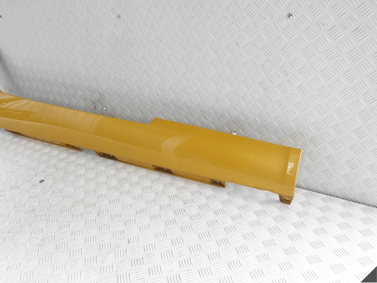 MERCEDES AMG GT 190 moulding threshold+support right