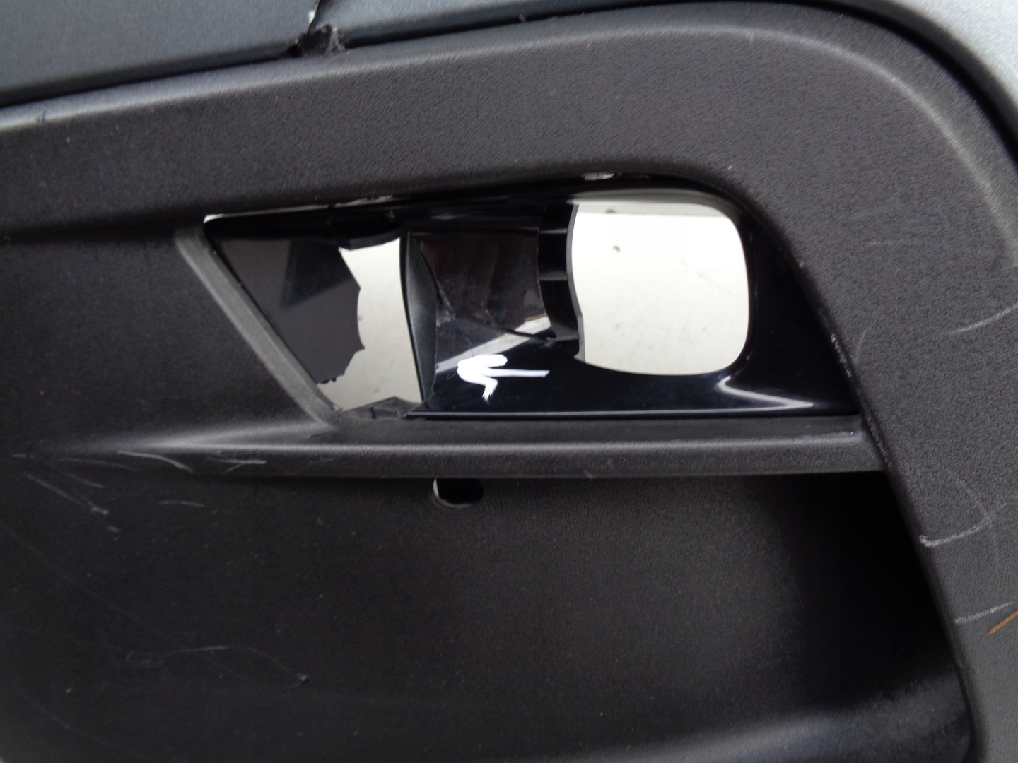 front bumper JEEP AVENGER 22- NR 51518