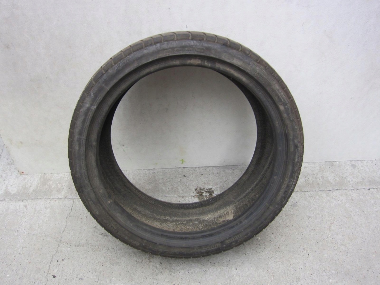 AVON tyre AVON ZZ5 225/40/18 5.37MM 2017R