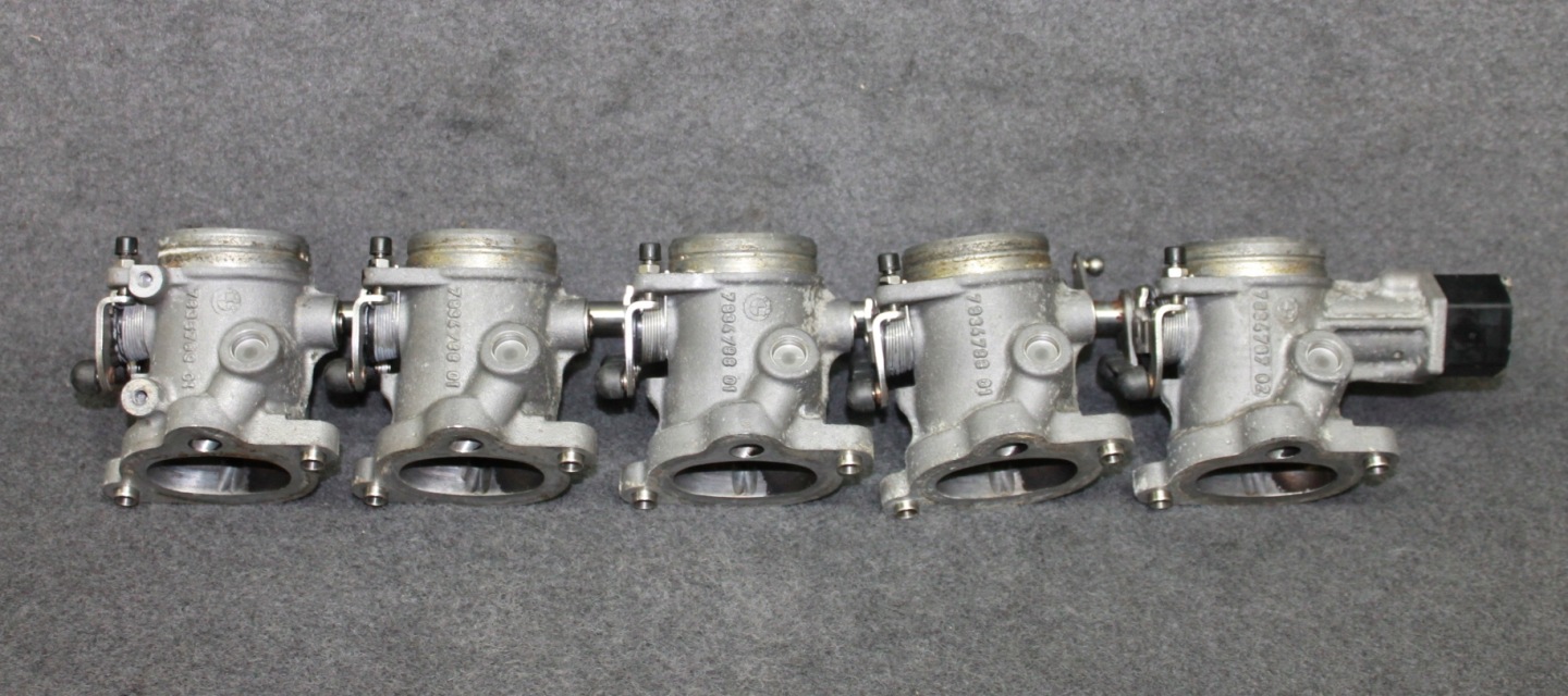 BMW E60 E63 M5 M6 S85B50A V10 5.0i PRZEPUSTNICE Motore 6-10 7834788