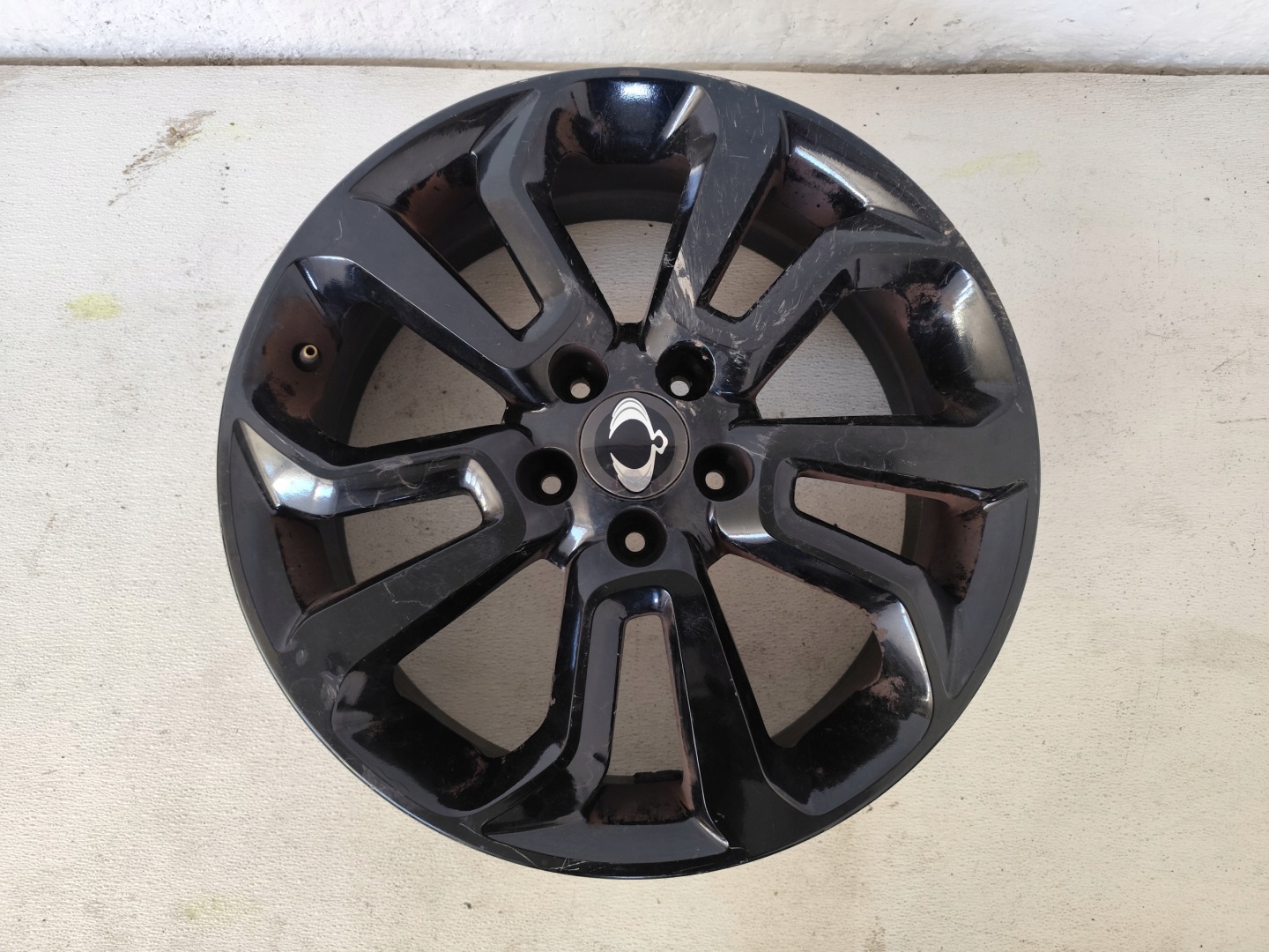 SSANGYONG TIVOLI 2016 original disk 18'' X 6.5J ET45.5