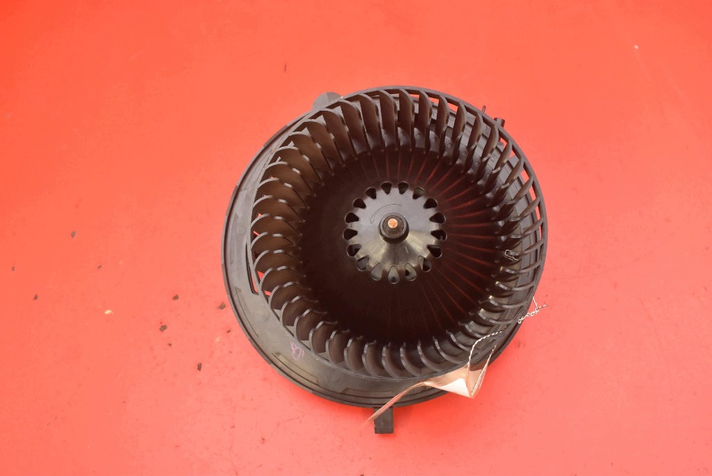 DMUCHAWA Lüfter des lüfters EU 8WB819015 SKODA OCTAVIA 4 IV 19
