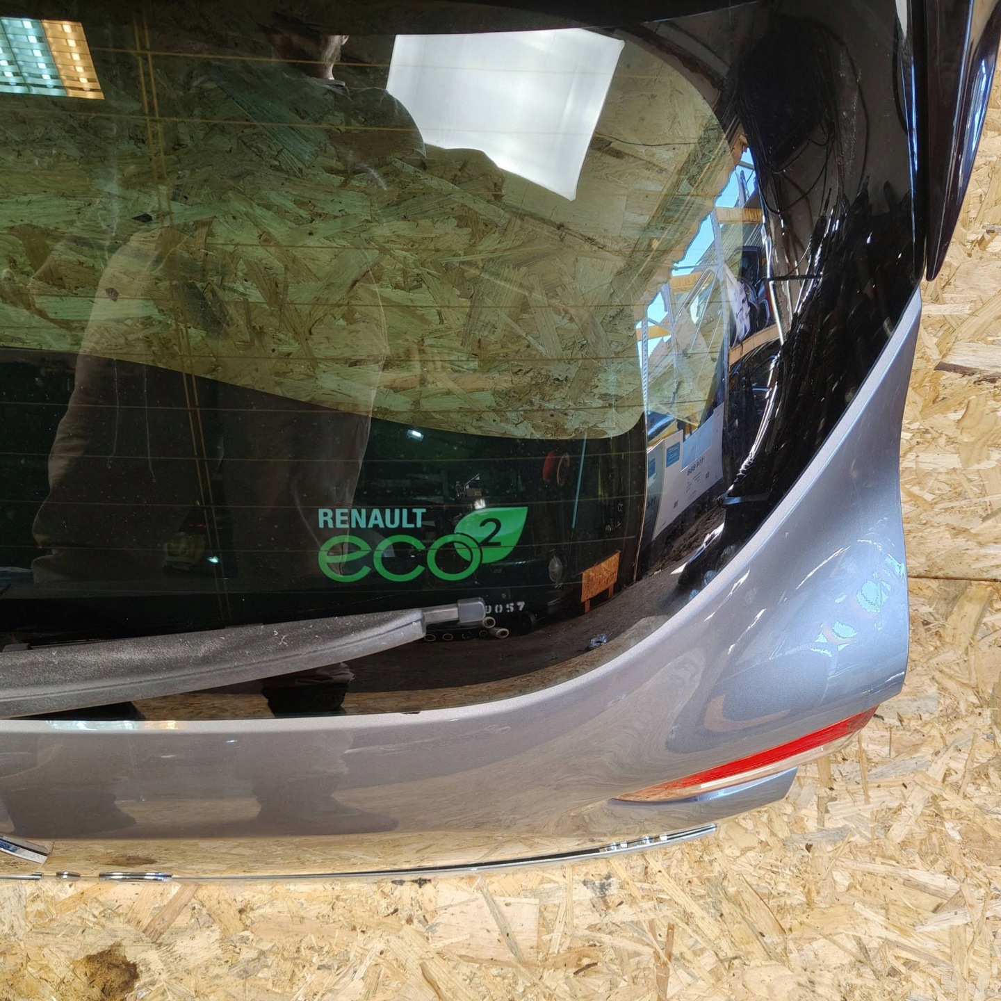 trunk door boot rear part Renault Clio IV HB demontaz