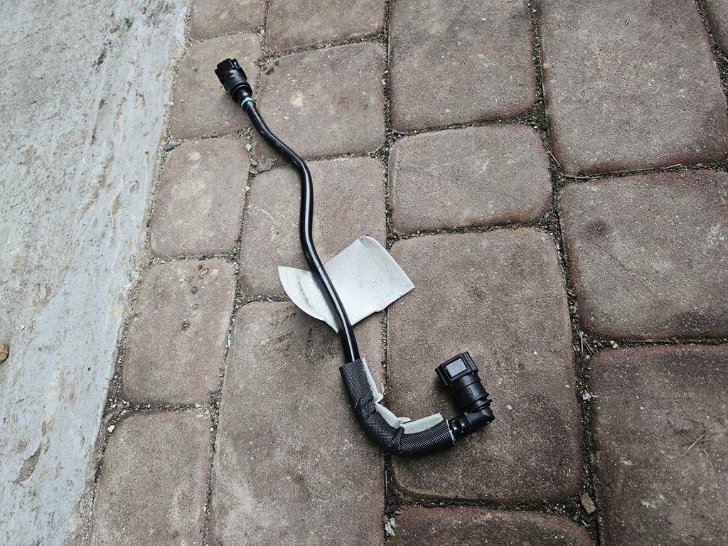 prijenos cijev crijevo vode vakum Renault ZOE 462268871R