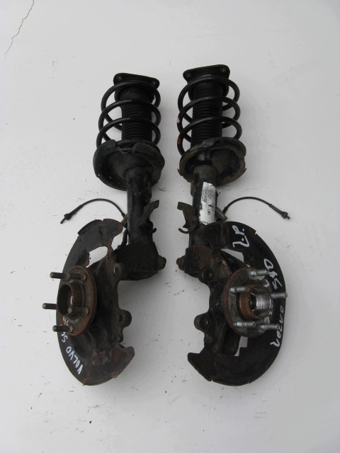 MACPERSON VOLVO S40 II LIFT 2.0 D