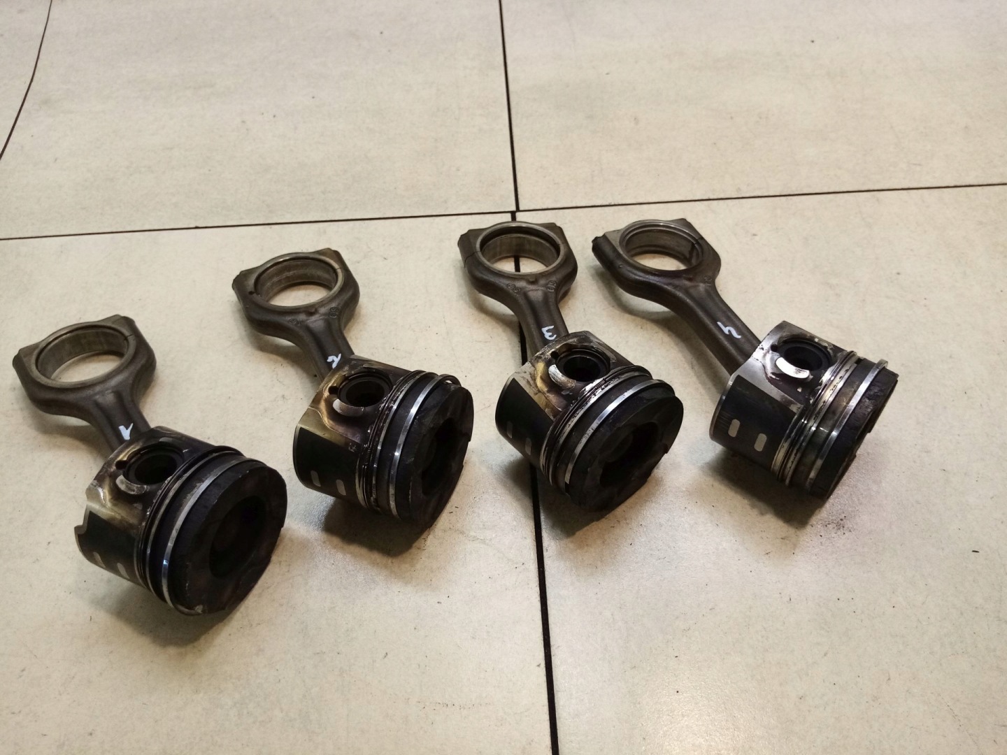piston connecting rod MAZDA 3 1.6 TDCI