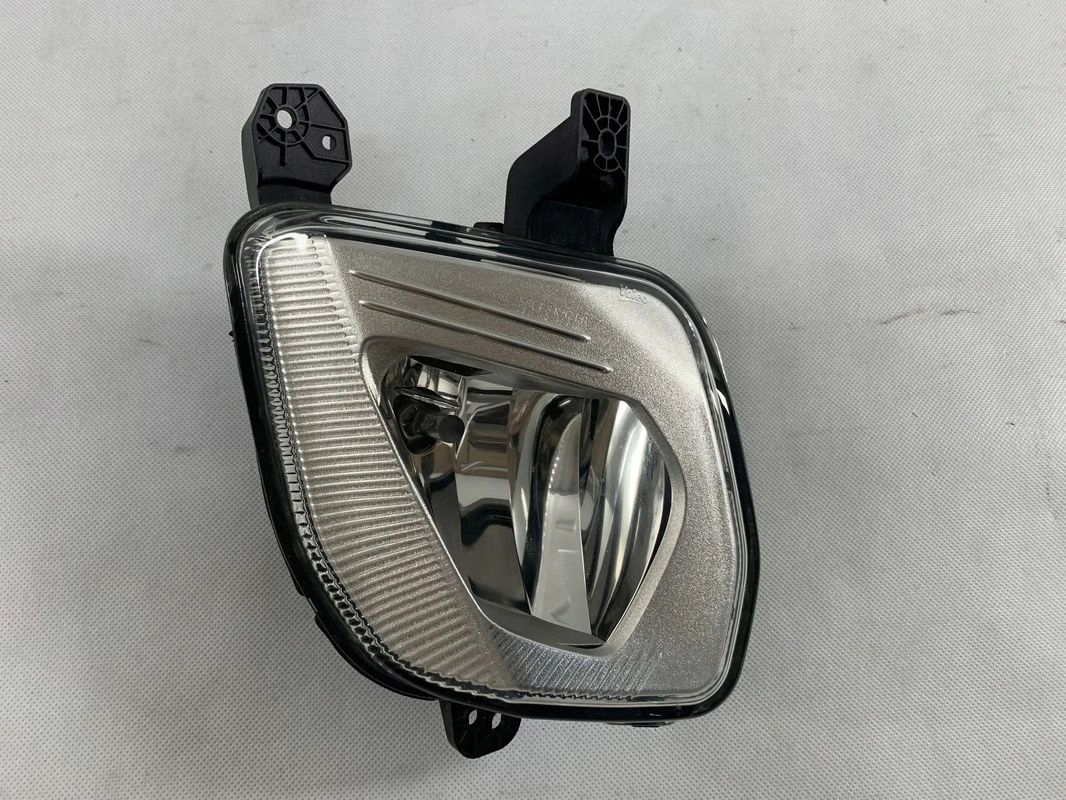 Ford Fiesta mk8 Nebelscheinwerfer rechts 17r 2017 89250821