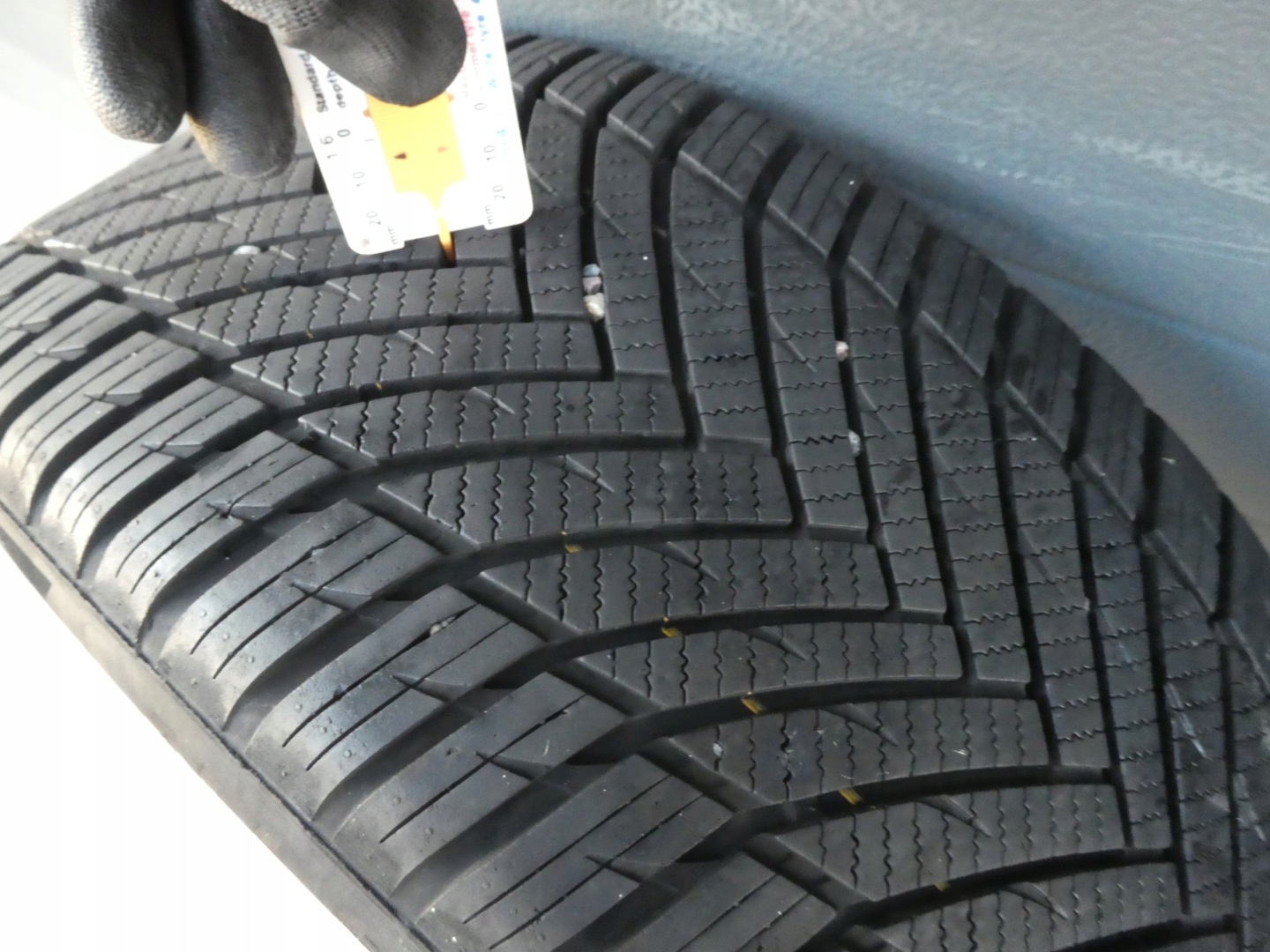 2X tyres Imperial 225/45/17 2021R