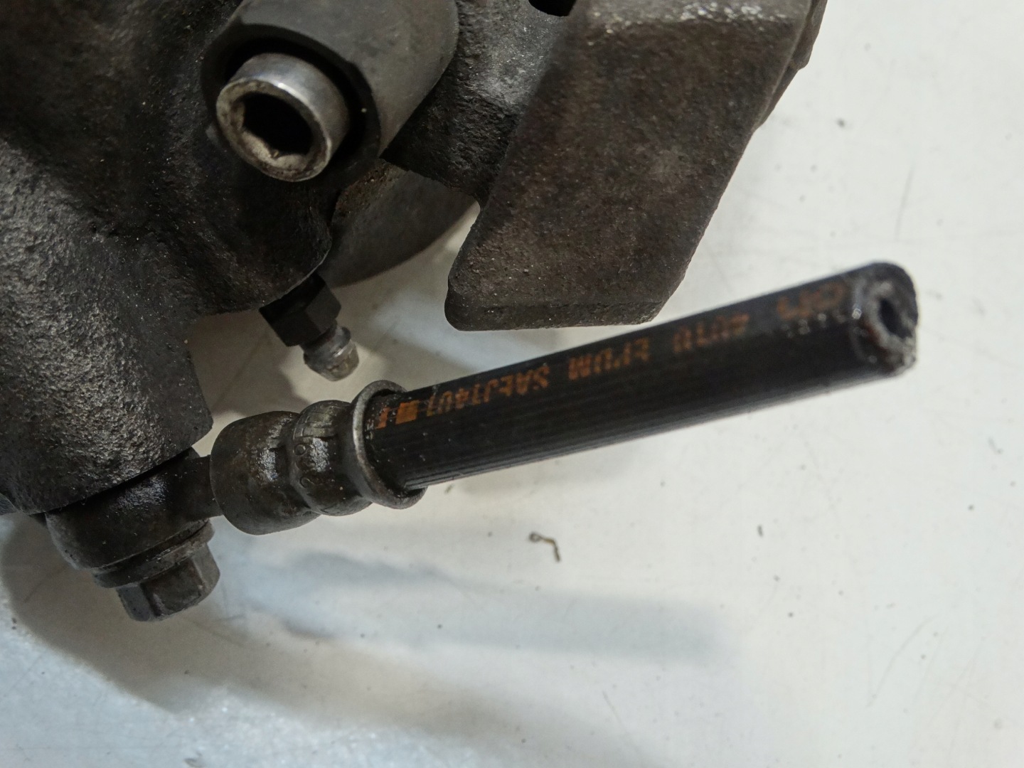 caliper brake left front PEUGEOT 3008 II 23R. 66TYS.KM