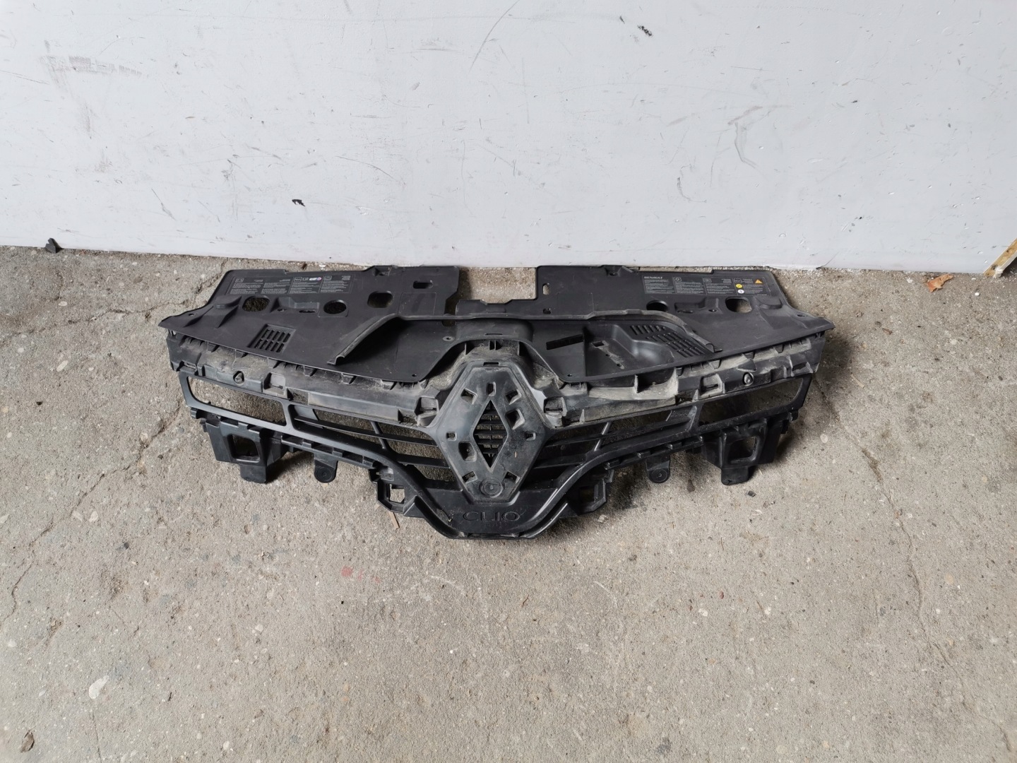Grill Grill der Stoßstange RENAULT CLIO IV 2012-2016 622563184R