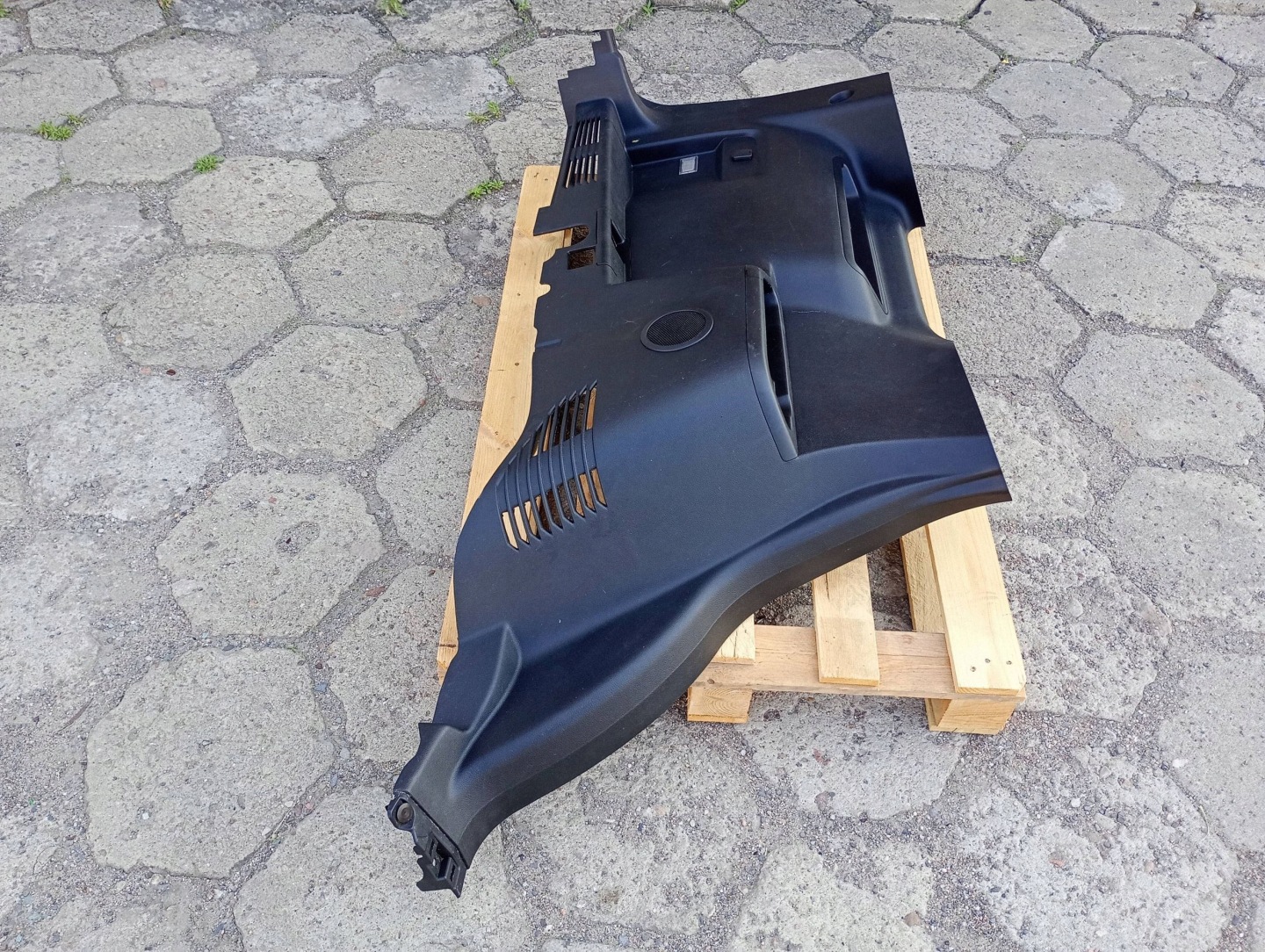 side upholstery side boot left side Ford Explorer V 2011