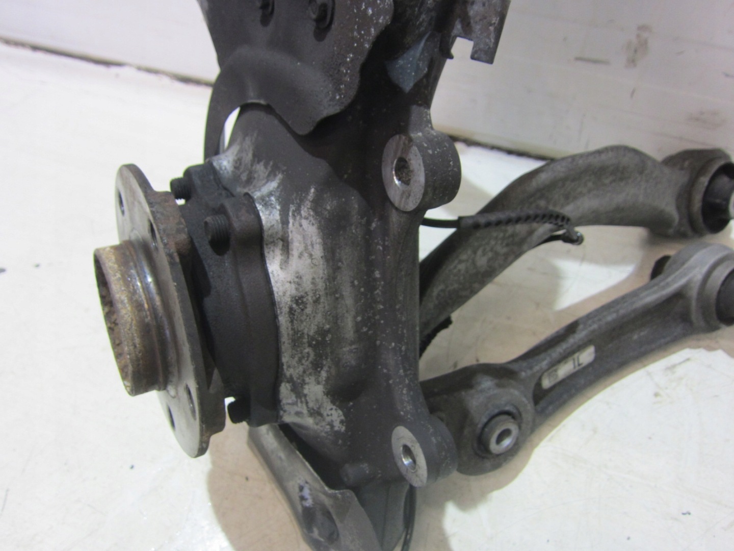 BMW F10 F11 swing front left 6775769 arm