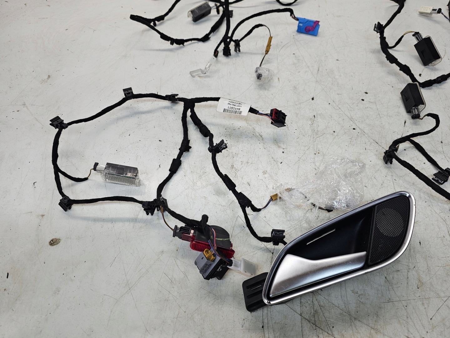 bundle WIAZKI BOCZKOW door AMBIENTE AUDI Q3 8U KOMPLET