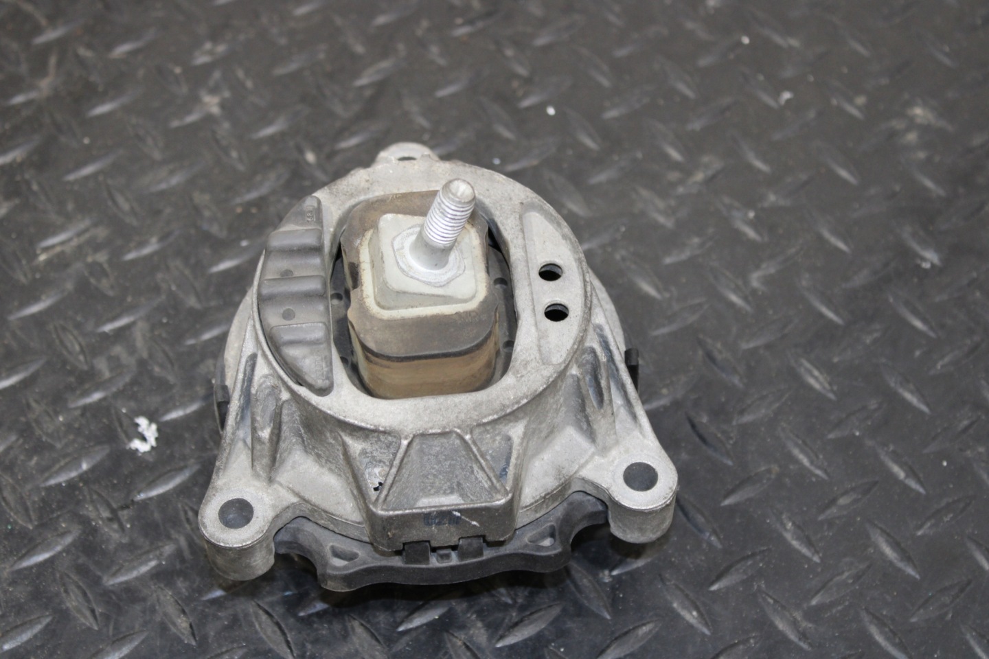 holder engine mount BMW 3 F30 LIFT 6855412