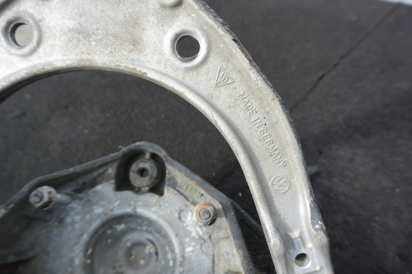 arm upper front right left AUDI Q7 4L LIFT VW TOUAREG 7L