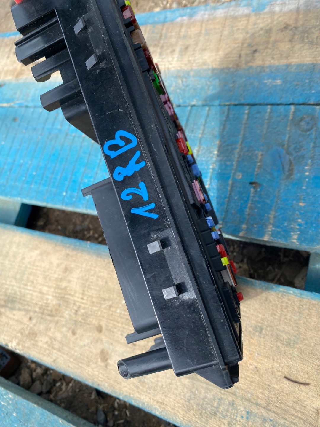 Module Module fusibles OPEL ASTRA J 13318783 RJ