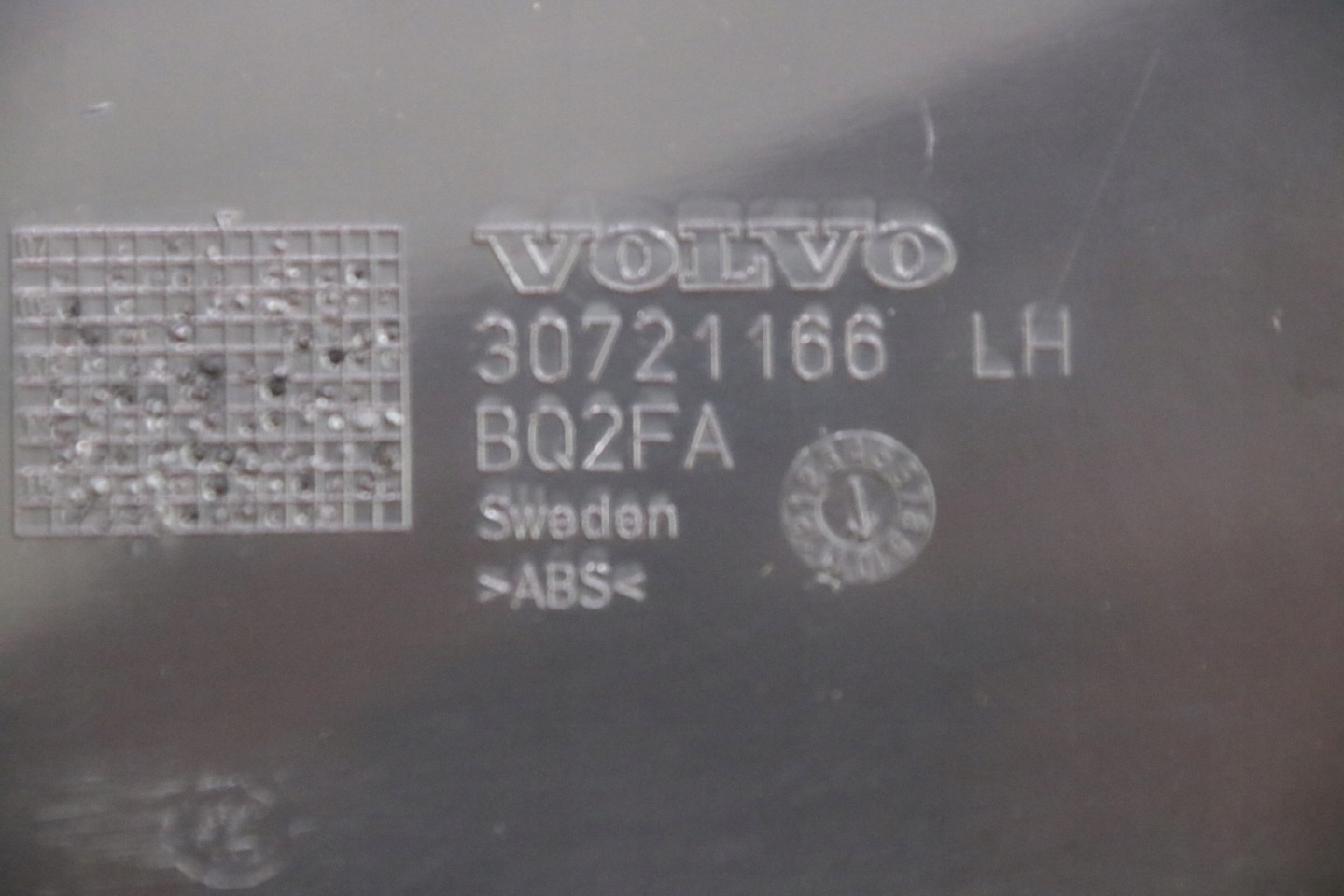 VOLVO XC60 und Blende Abdeckung SLUPKA links links 30721166