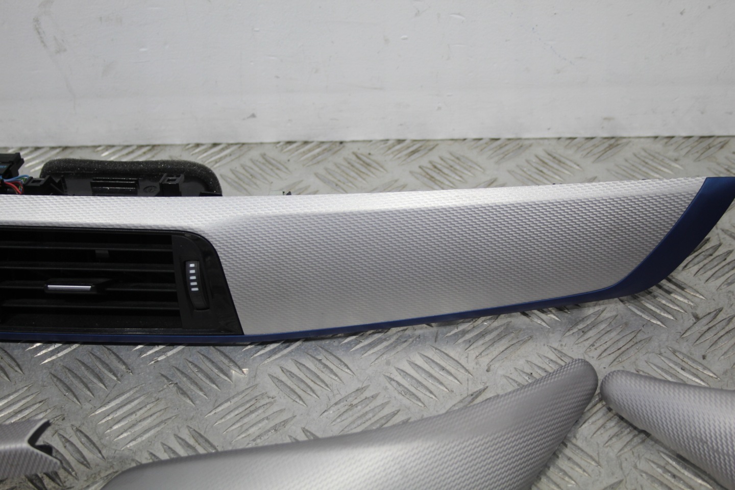 Moulage DEKORY Console BMW 1 F20 LIFT