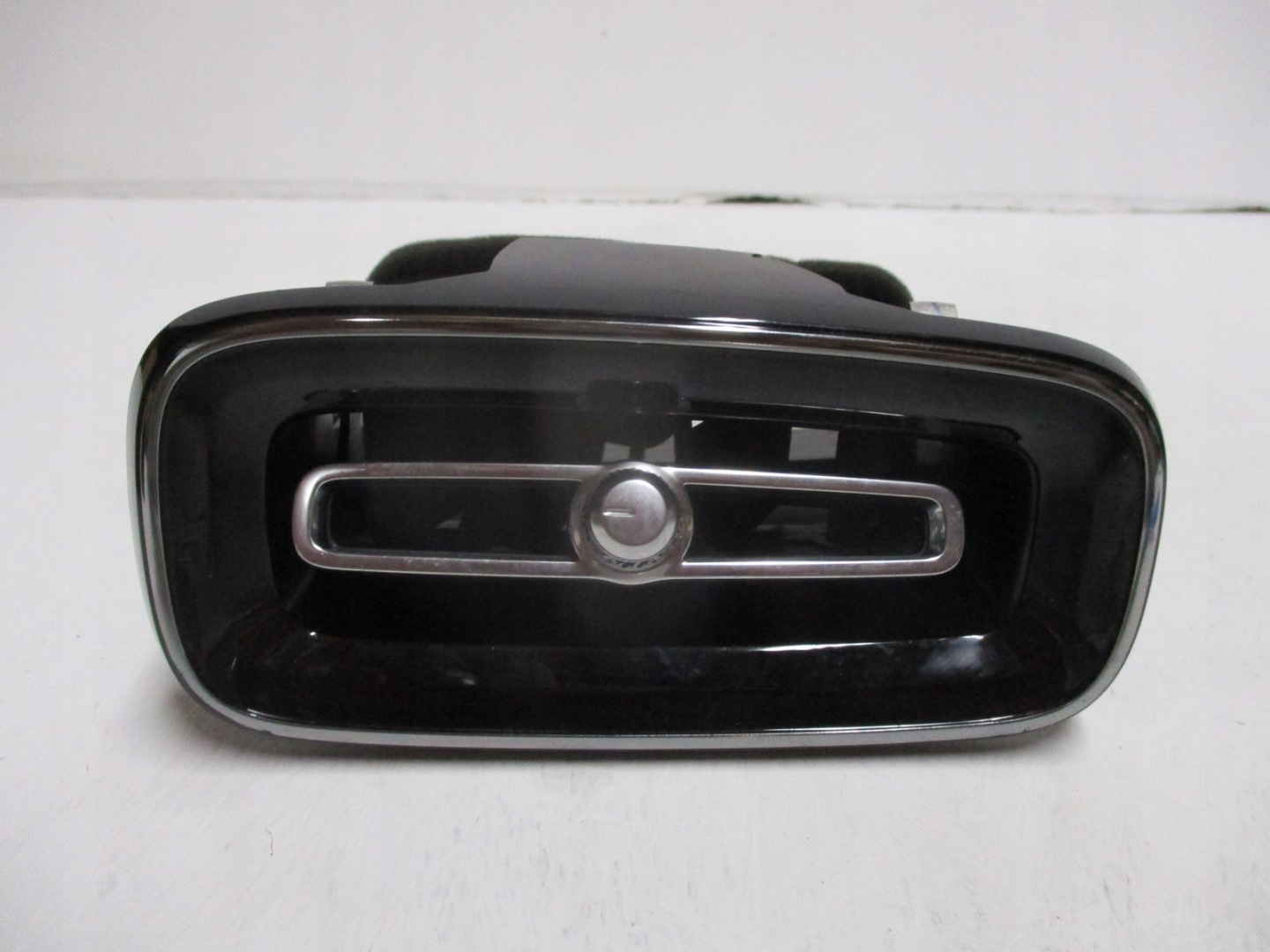 grid air conditioning devices left VOLVO XC-40 XC40 31442625