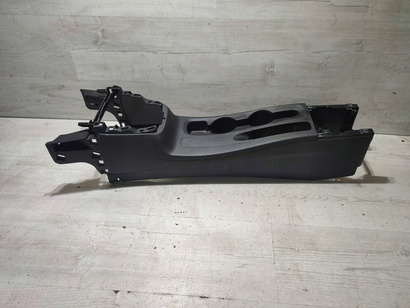 Opel Corsa F 2022 Tunel mitte