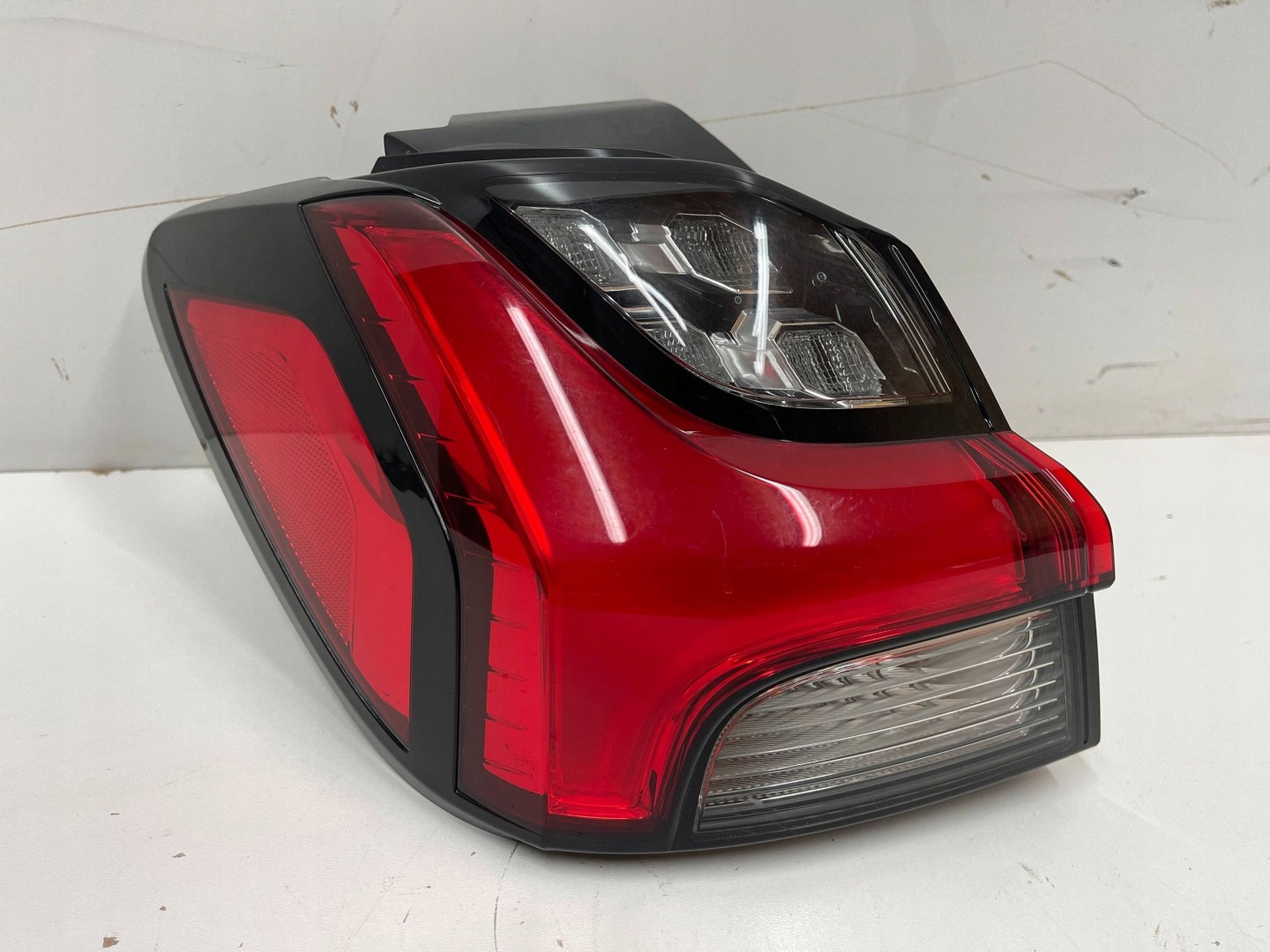 light rear rear part left MITSUBISHI ASX LIFT 19- W5348