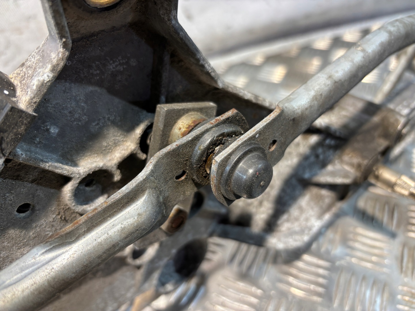 Wischergestänge przednich Mercedes W220