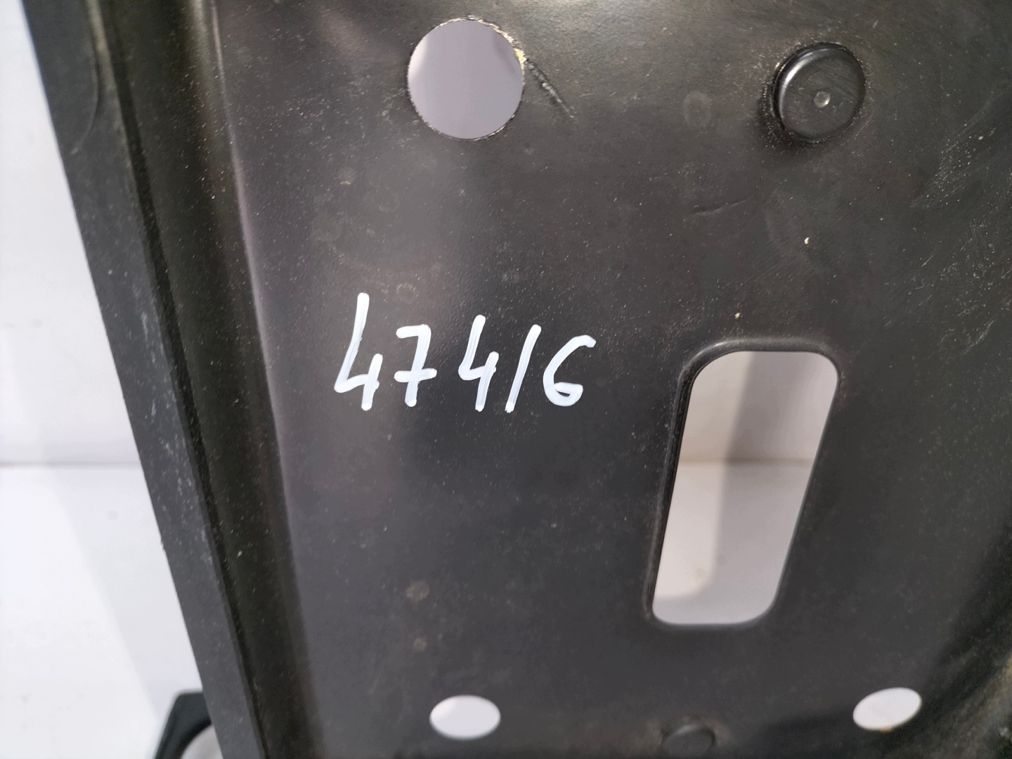 support panel for radiators pillar iron HYUNDAI IX35 09