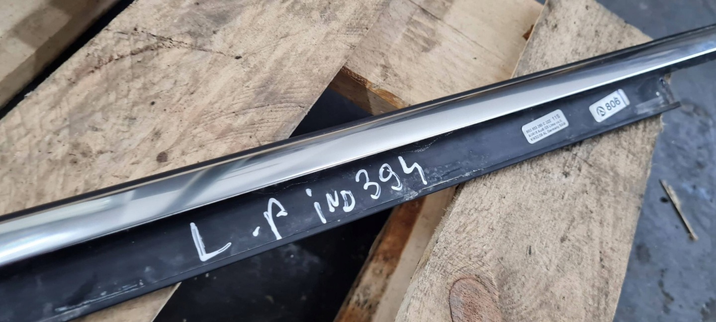 Q5 8R moulding dust door CHROM left left front 8R0853283C