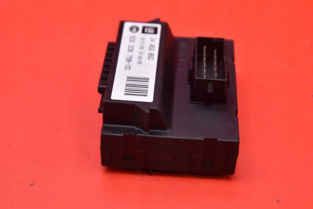 control unit module HAKA 24453850 OPEL ZAFIRA B 05-10
