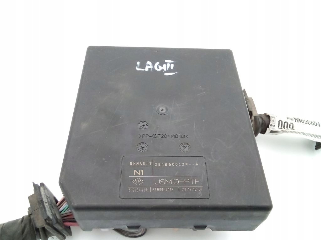 Renault Laguna III 3 module control unit compartment USM 284B60012R--A