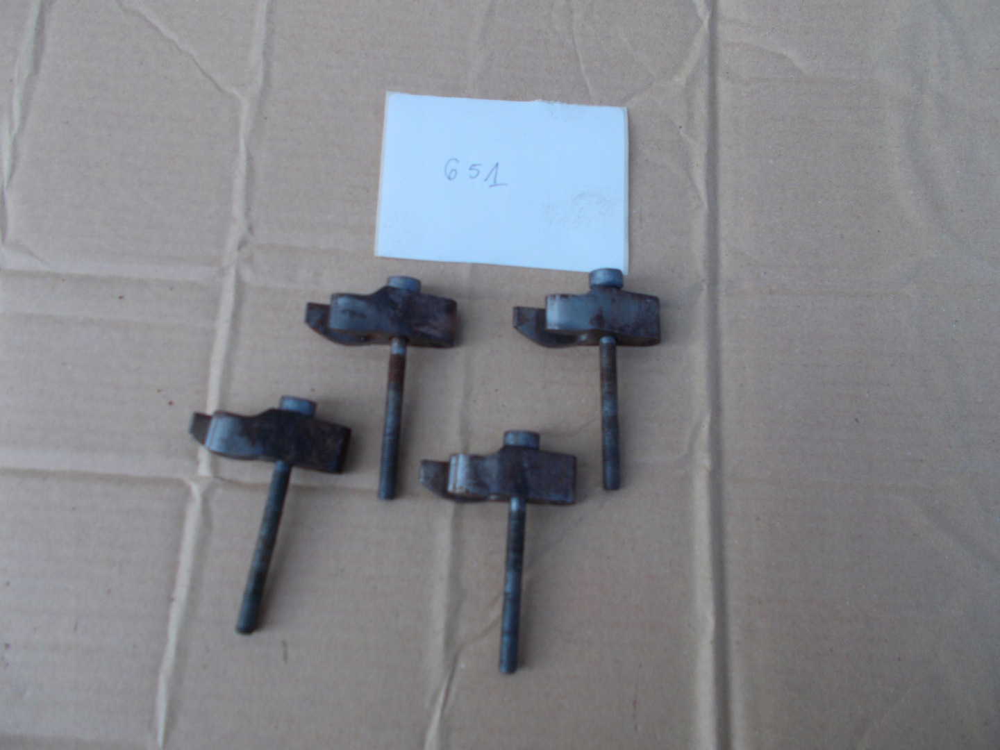 Mercedes Sprinter 906 651 lapki mocujace Einspritzdüse komplet